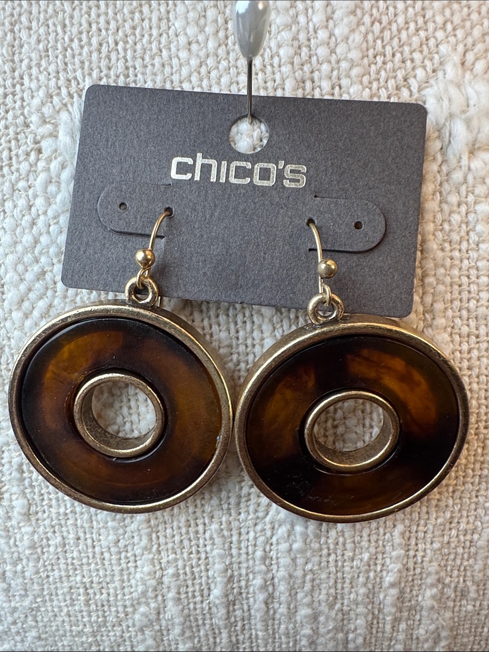 0284-Chico's Gold-Tone Hoop Earrings with Brown Tortoiseshell Discs